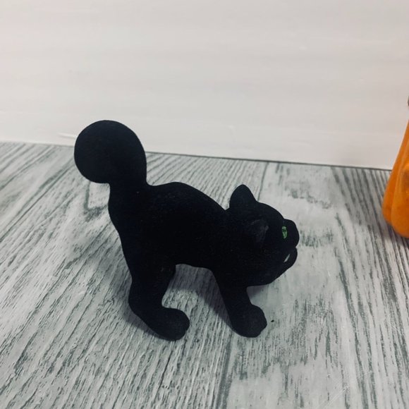 Vintage Russ Flocked Smiling Black Cat Green Eyes And Pumpkin Figures - Picture 4 of 11